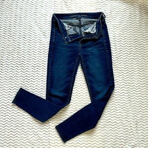 AMERICAN EAGLE Super High Rise Jeggings great used condition